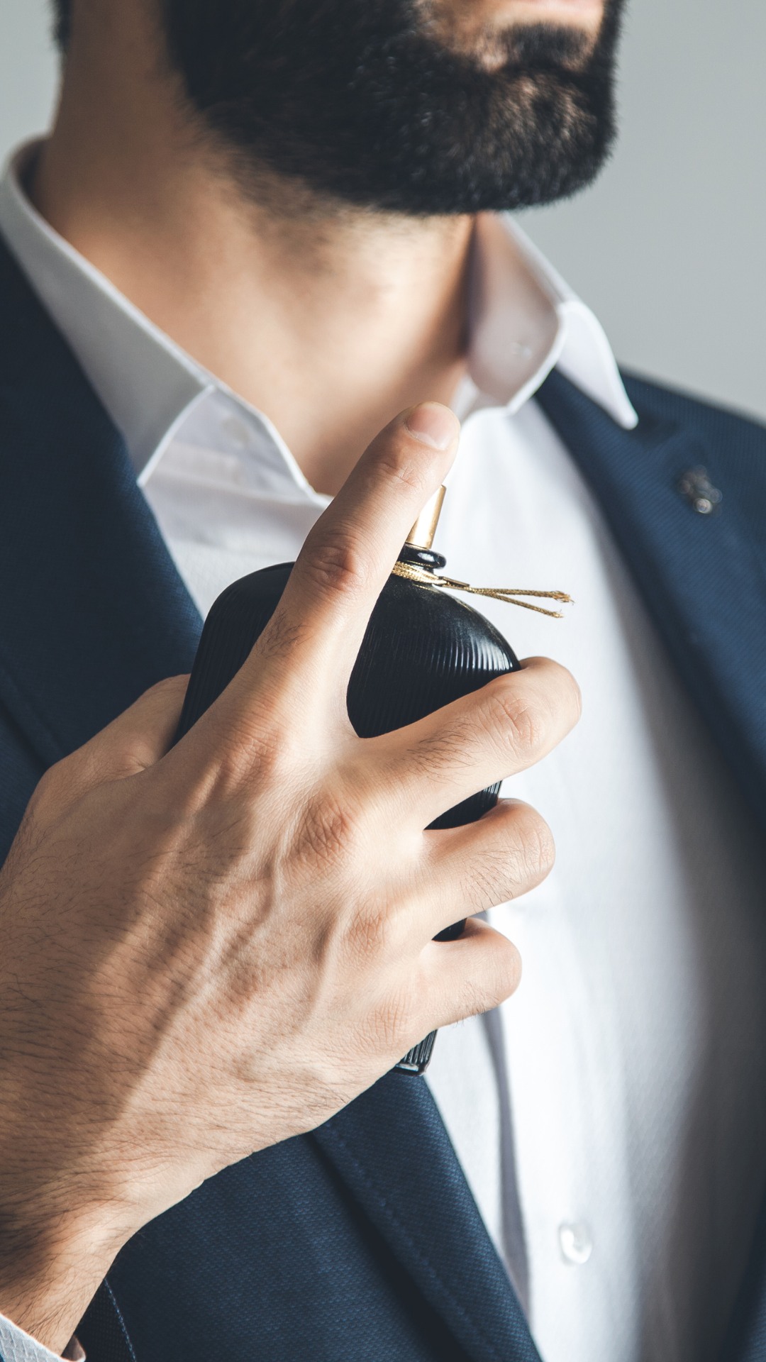 Elixir do desejo: Descubra os 7 perfumes masculinos no Paraná que elas não resistem!