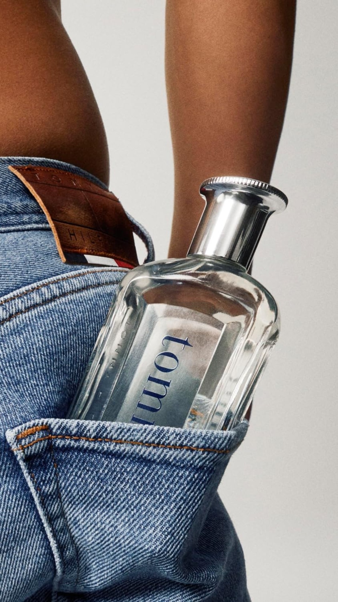 Os Perfumes Masculinos que Estão Virando Febre na Aroma de Sucesso: Conheça os Perfumes Masculinos que São Tendência em Goiás via Amazon!